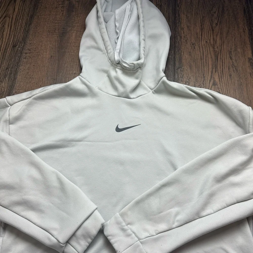 Nike Men's Light Gray Hoodie